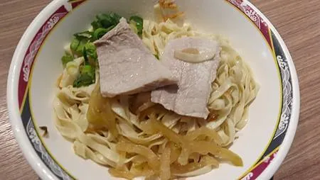 [基隆美食]蔥油餅、大餛飩、乾麵的頂級店家東家館，基隆美食在
