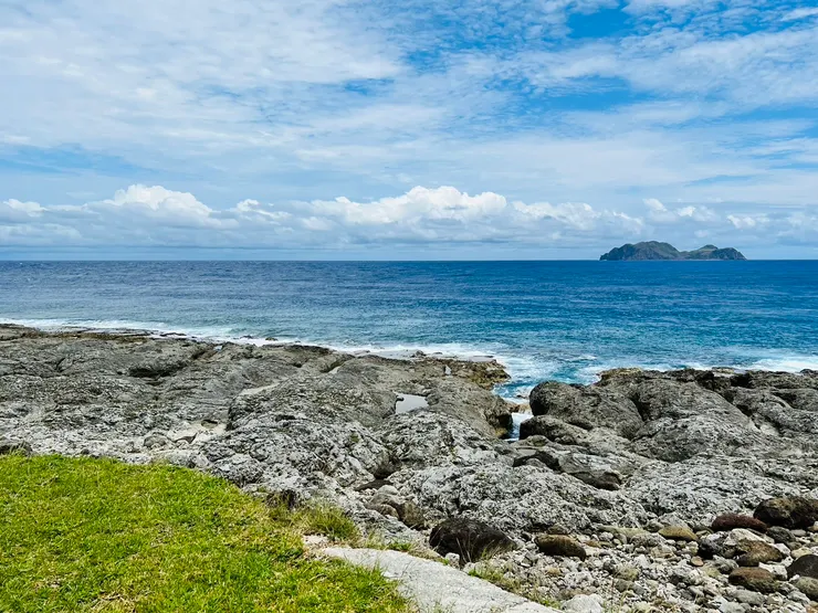路邊海景與遠方小蘭嶼
