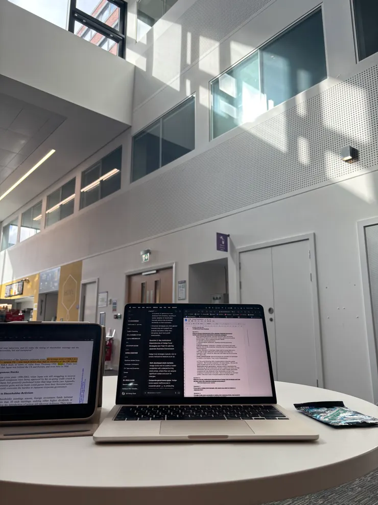 某個在AMBS趕報告的午後