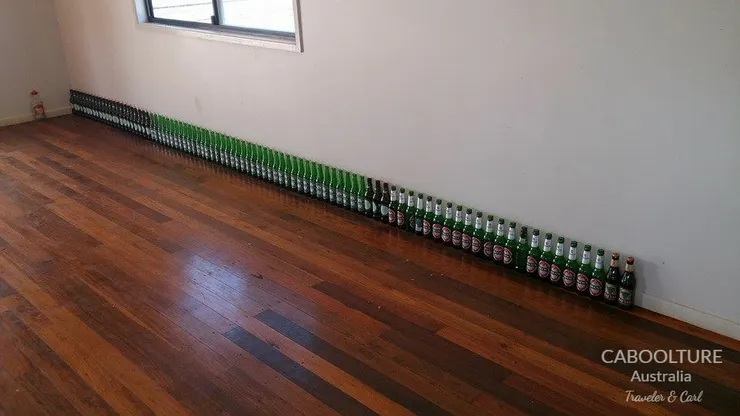 Caboolture 農場宿舍，空酒瓶戰利品