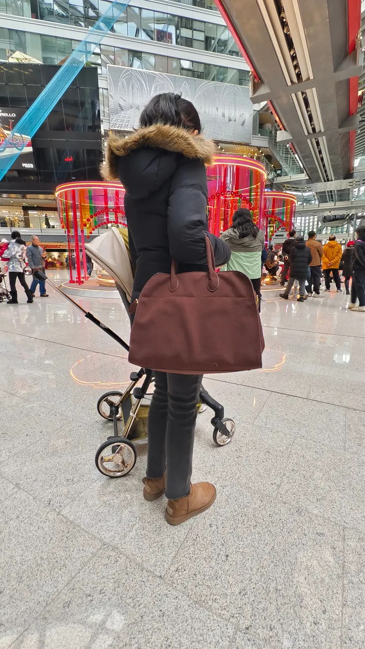 再看看我拿的多臃腫！！！