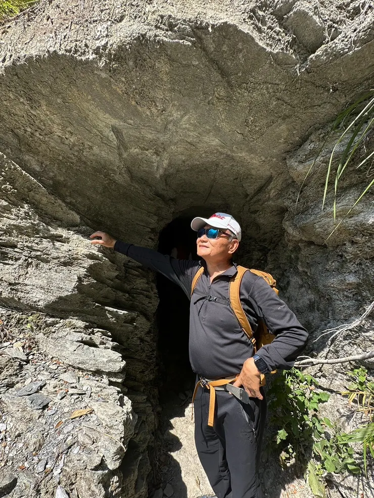 【甫出綠水合流步道小山洞！】