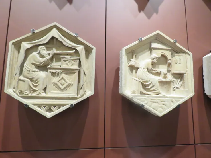 Andrea Pisano 創作：亞當夏娃被趕出伊甸園後，後代成為各種職業祖師的六角浮雕