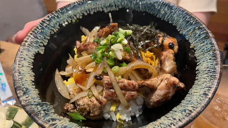 雖然飯真的是很容易飽，不過這真的不點不行。