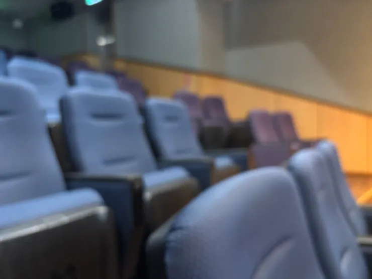 視聽室配備蠻舒適的