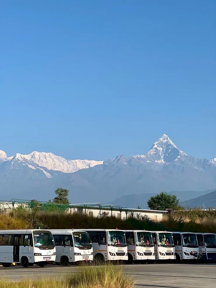 機場的遠方山景