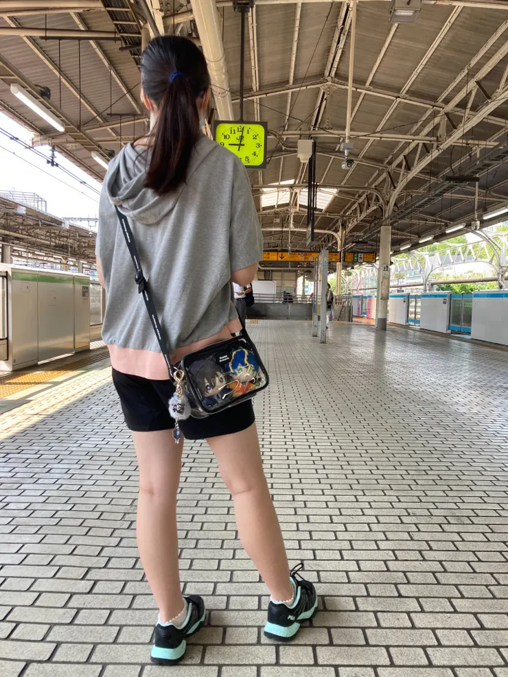 我家宅宅低調的痛包 & 一起出遊的公仔holostars