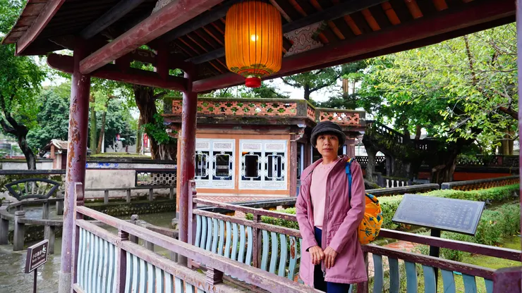 月波水榭為雙菱形,屋頂有平台可供人賞月。