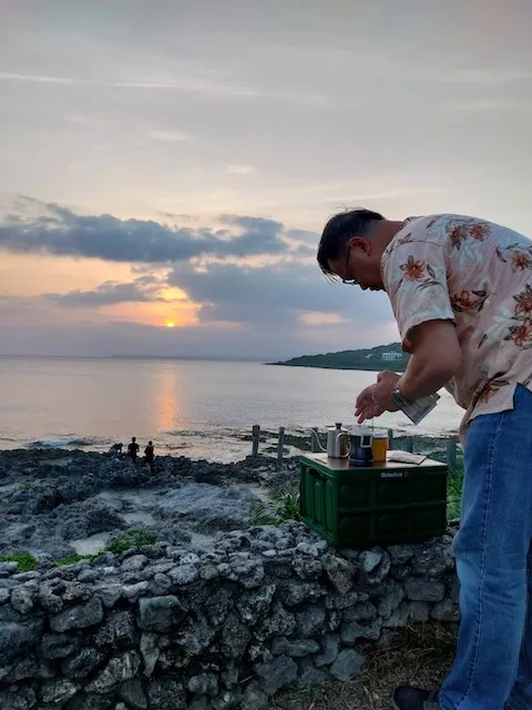 有夕陽陪伴泡杯咖啡也是不錯的