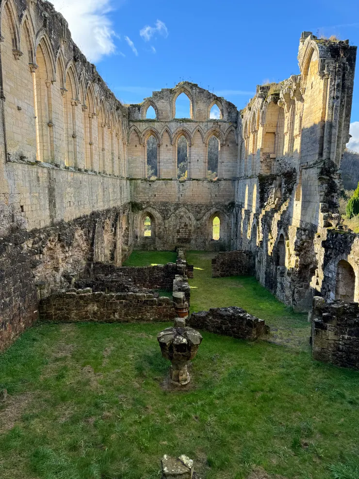 到每個定點可以按照指示自己聽導覽