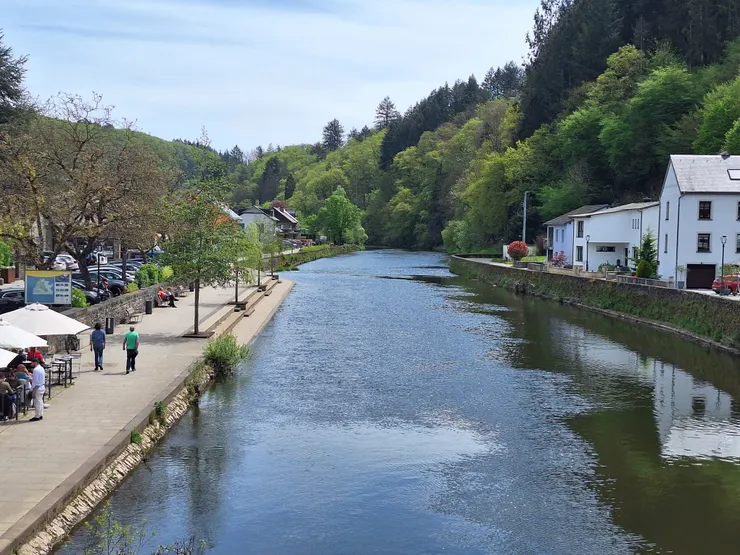 飯店旁的奧爾河