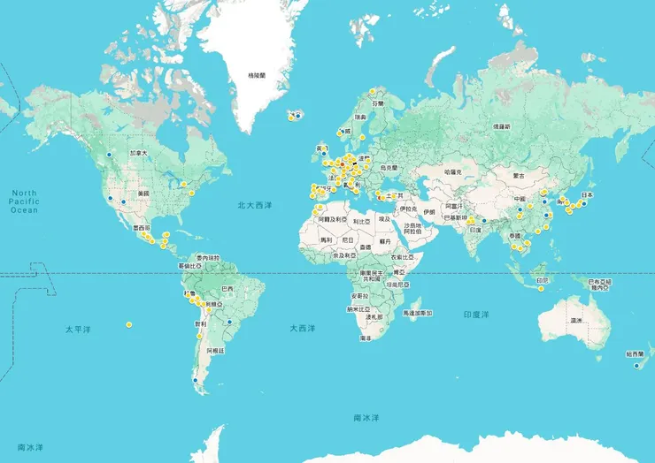 曾造訪的世界遺產地圖(黃點為文化遺產,藍點為自然遺產,紅點為瀕危遺產,黑點為已除名。