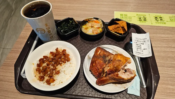 我從以前就是一個很愛吃雞腿的人!