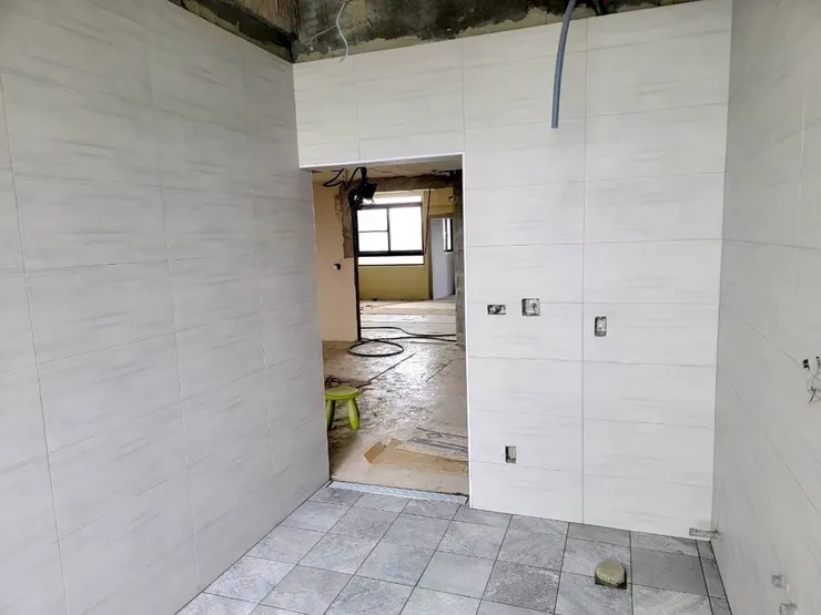 台南廁所翻新改成無障礙空間！胖匠宅修團隊一次翻新兩間！防水，