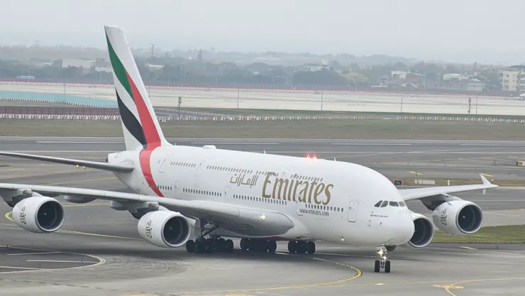 這是爛天氣情況下!拍出來的阿聯酋航空空中巴士A380客機!