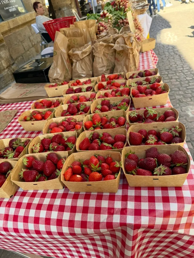 遇上草莓大出的季節