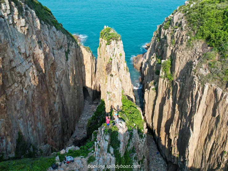 香港西貢沙塘口山合掌崖