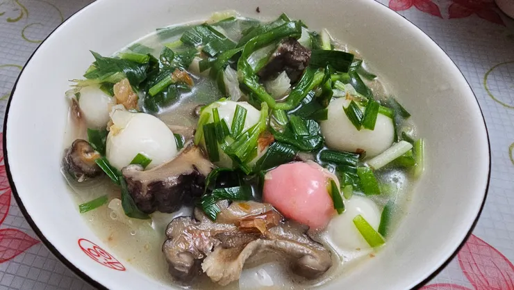 我媽做的客家鹹湯圓最好吃了!