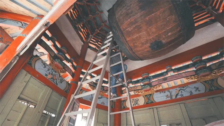 艋舺龍山寺的百年佛鼓(圖片來源:艋舺龍山寺)