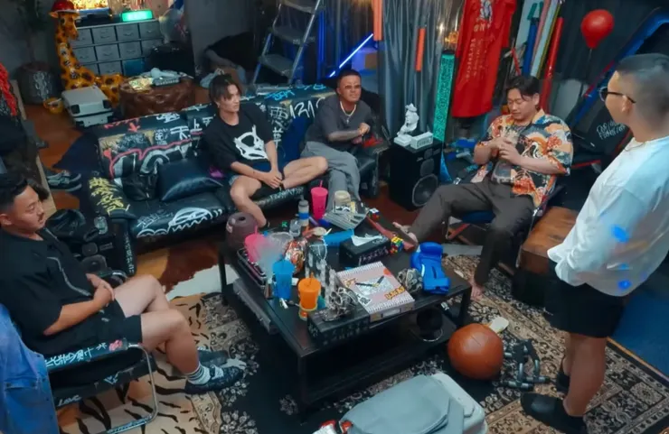 不良一族尋愛記 | 評價 8.1/10  | awwrated