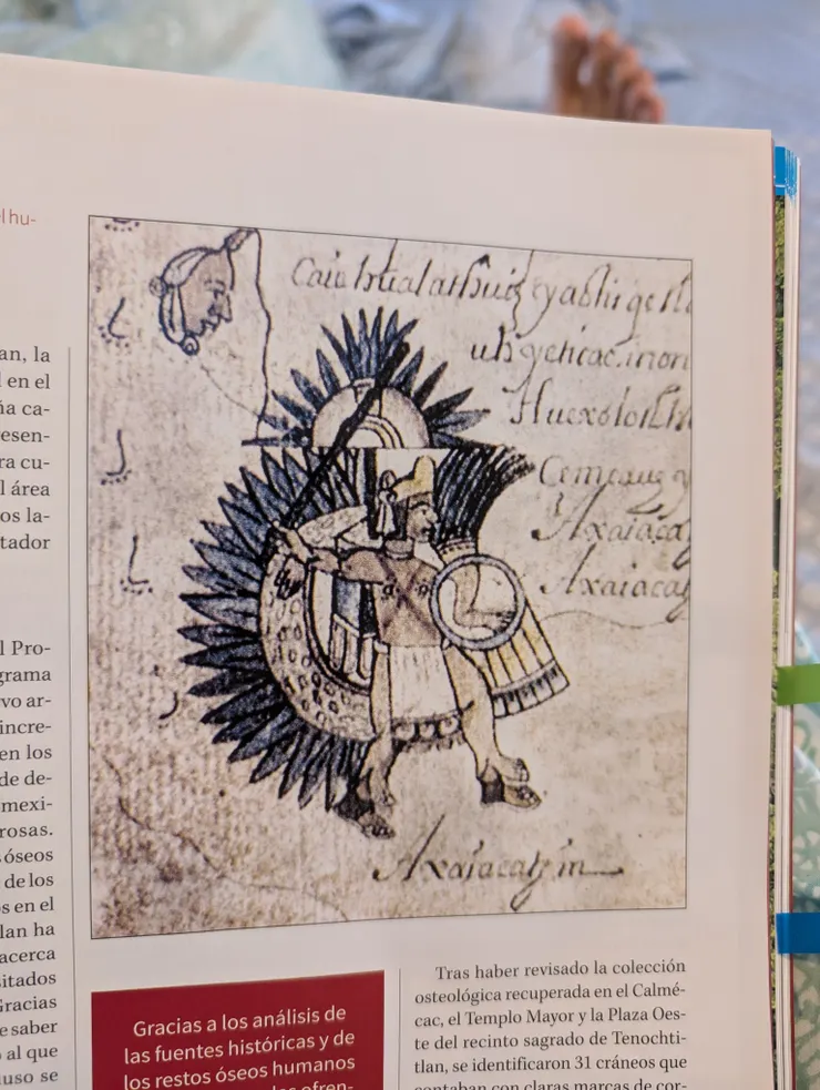 祭司 (請注意他的腳有兩層)