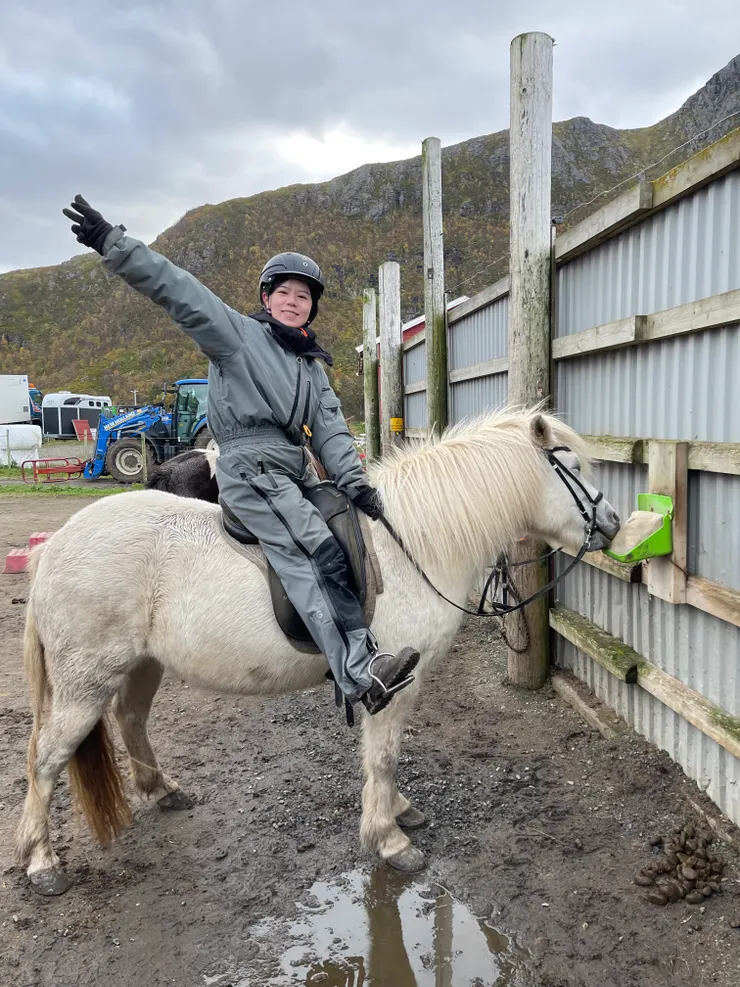 一回來就舔鹽巴