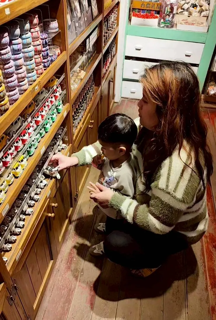 第一次逛童玩的珍豬