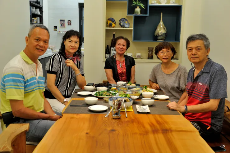 新居入住後，2023/7/1請設計師伉儷吃飯。