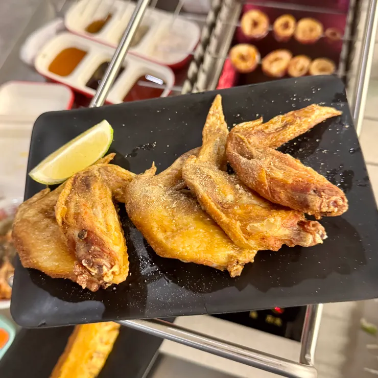 檸檬椒鹽雞翅（180元）