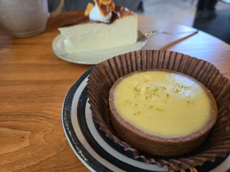 會做檸檬塔，也吃吃看外面的檸檬塔