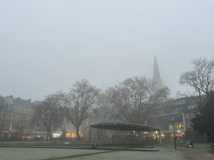 霧來時,容易迷路