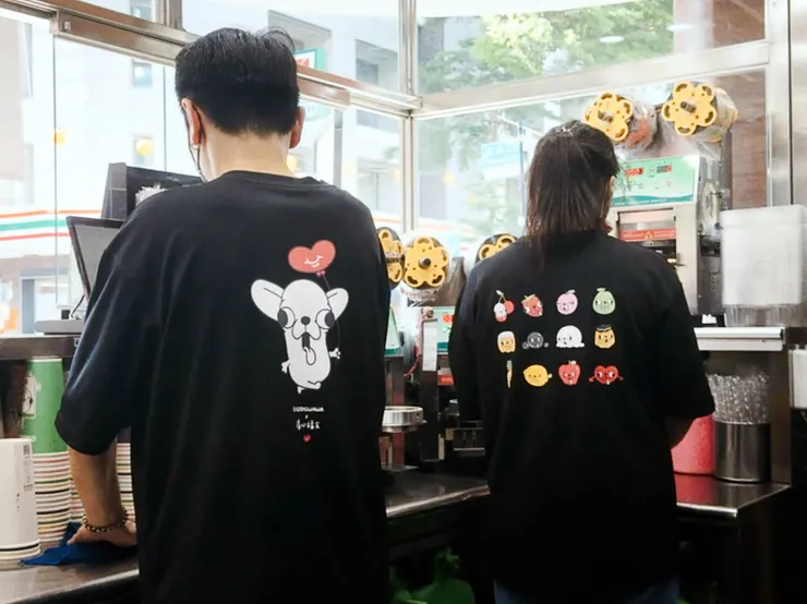 圖說：清心福全與變種吉娃娃聯名周邊雙料登場！讓吉娃娃從手搖杯躍上衣櫃，陪你爆笑一整夏。（資料來源：清心福全）