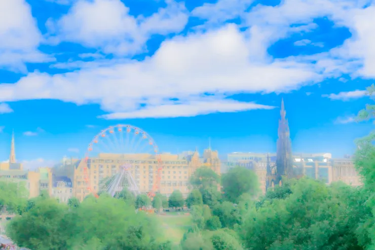 從老城區俯瞰著王子街花園與新城區一景