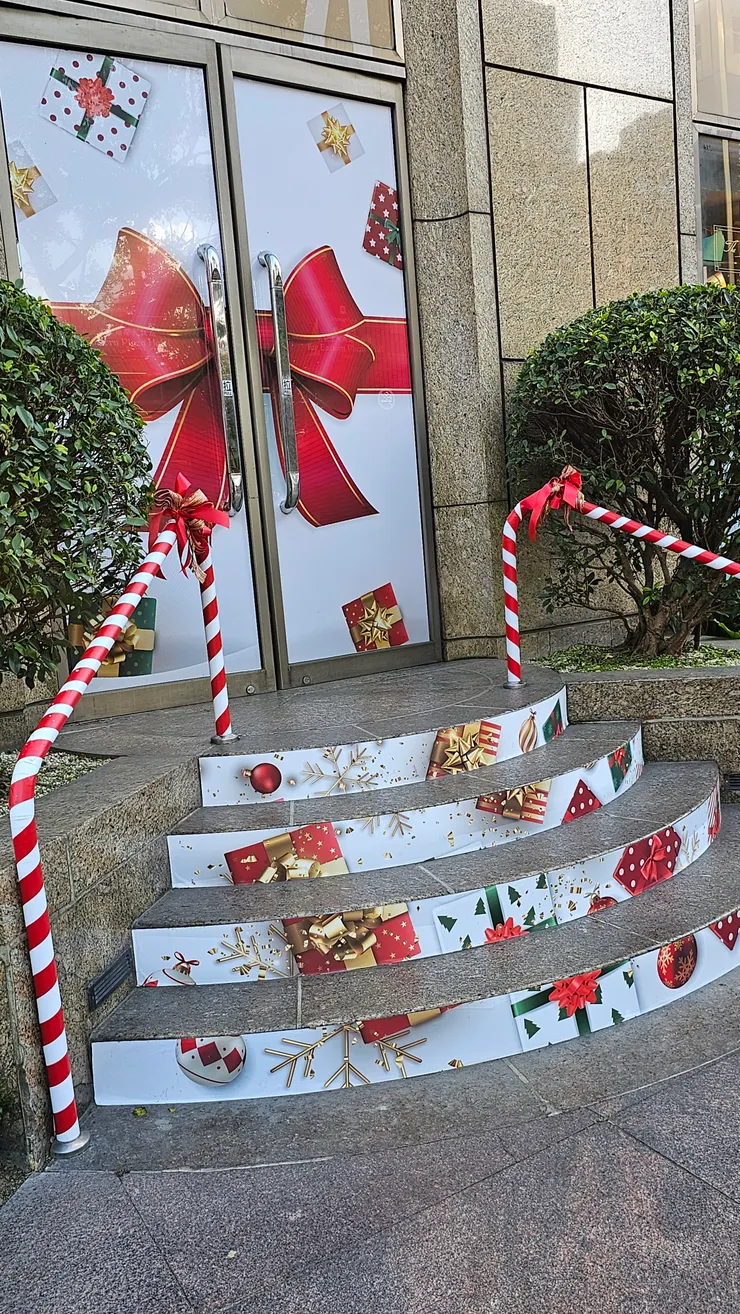 連飯店外也不忘做點綴!