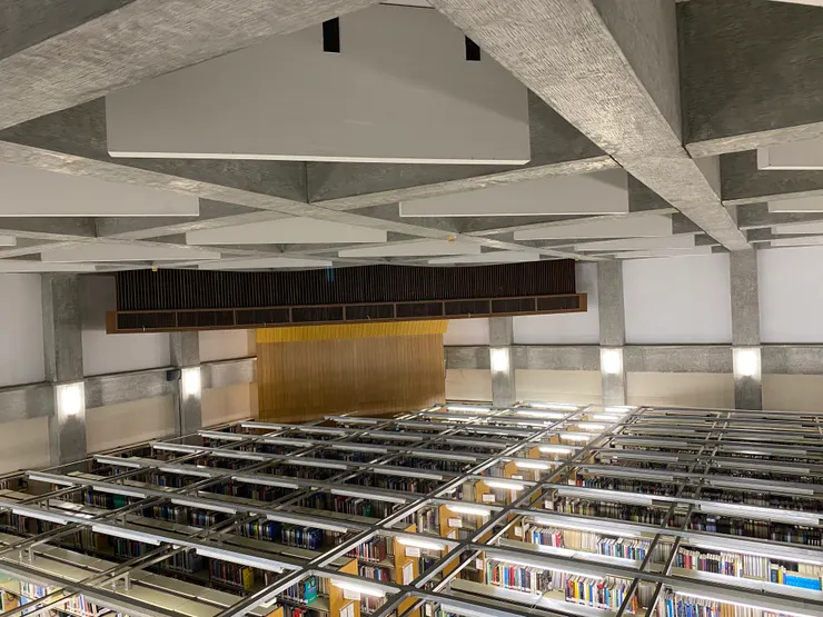 講堂全貌。現作為書庫