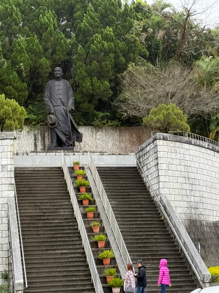 老蔣塑像