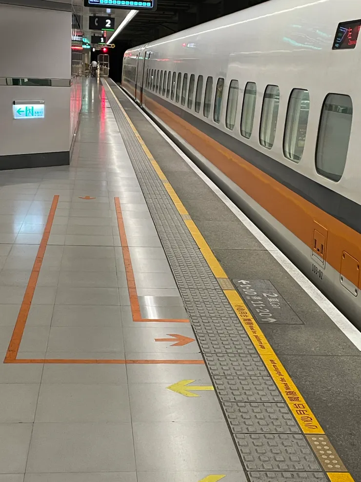 「橘色」讓人感覺很溫暖又不會粘膩