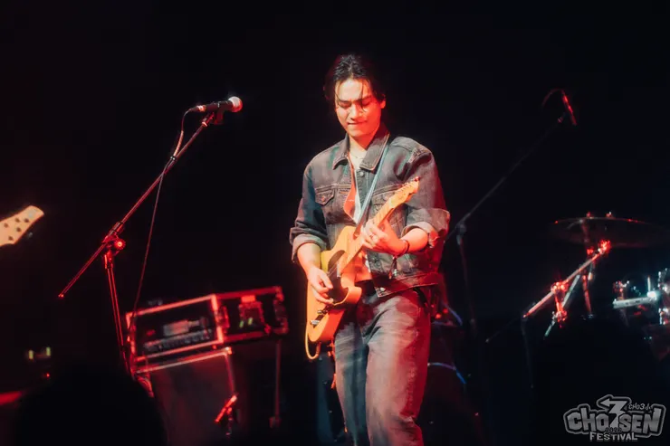 HAN SEUNG YUN 在 2026 CHOSEN FESTIVAL 演出側拍。