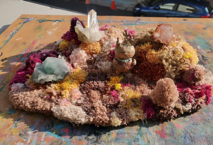 光線有點難拍，想拍起伏還會拍到外面的馬路