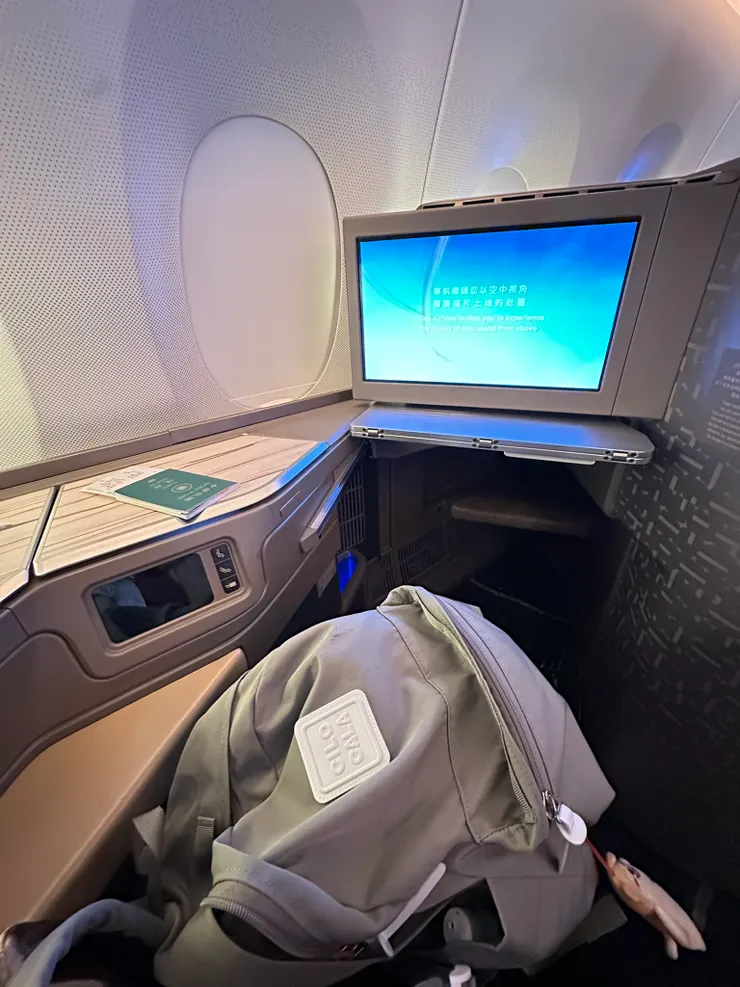 A350的反魚骨式靠窗座位很寬敞