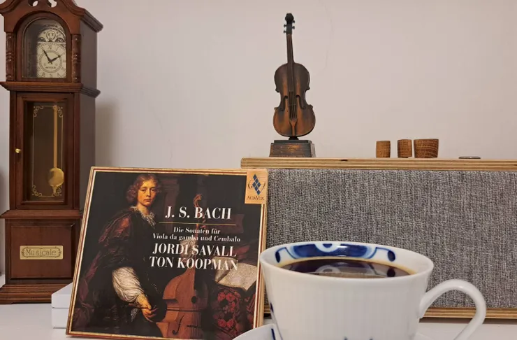 J. S. Bach: Die Sonaten fur Viola da gamba und Cembalo by Jordi Savall and Ton Koopman, Alia Vox Recordings, 2000