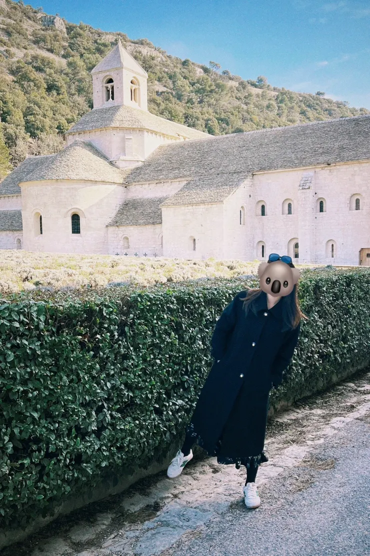 初春的賽南克修道院(Abbaye de Sénanque)