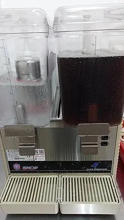 [新北美食]香港冠軍燒臘同時有飲料、湯品、自製品的店家，GO