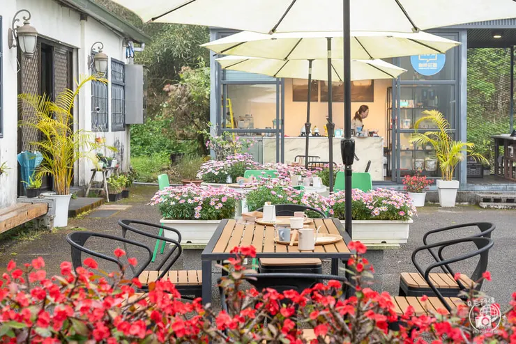 100%咖啡莊園,100咖啡莊園,100%咖啡,100%咖啡館,阿里山咖啡廳,瑞里咖啡廳,阿里山手沖咖啡,阿里山咖啡,阿里山咖啡豆,阿里山高山茶,阿里山咖啡館,阿里山,嘉義,瑞里,瑞里咖啡,瑞里咖啡館,瑞里景點,瑞里美食,阿里山美食,阿里山景點