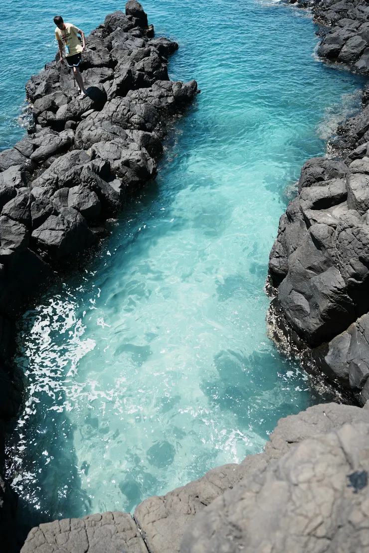 風櫃下的小海灣，很漂亮的顏色