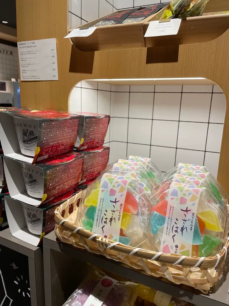 解饞的小點心也有販售。