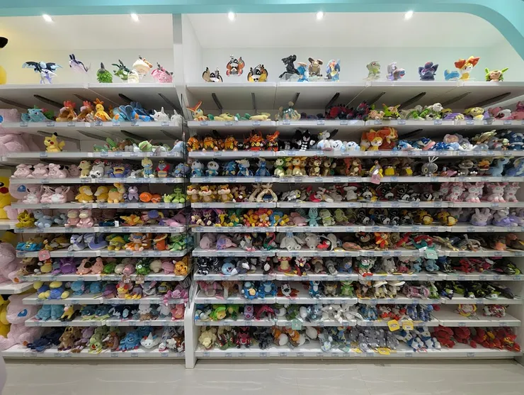 超大的寶可夢娃娃專櫃！極為壯觀啊