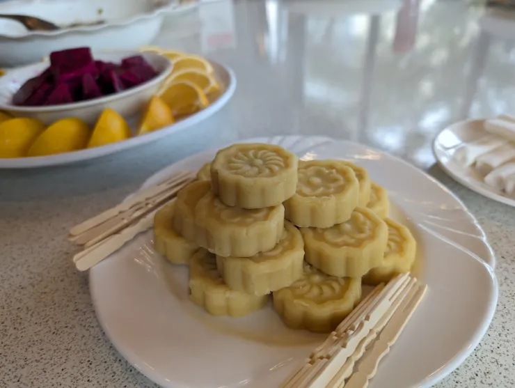 如意樓的綠豆糕，清香不太甜，很好吃喔