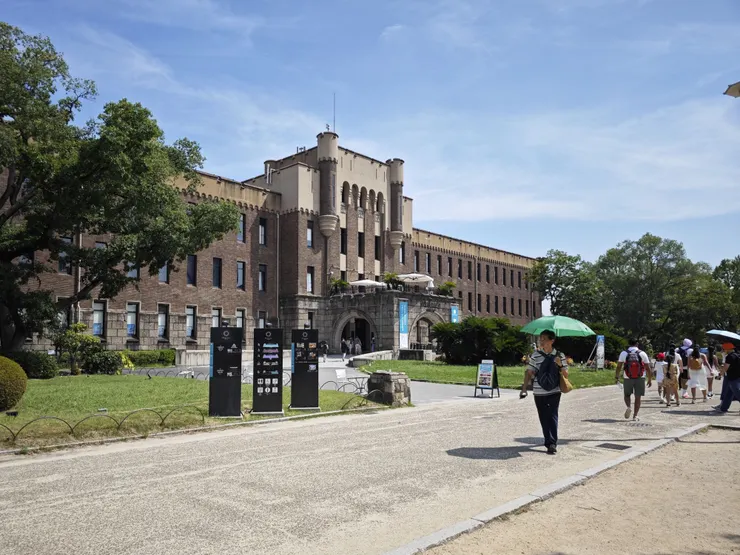 天守閣旁的「豐臣石垣館」