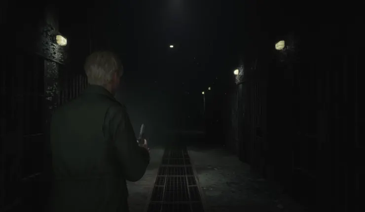 第三人稱視角,穿行於迷宮般的空間之中。